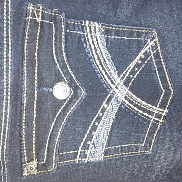 NWT☆Awesome Juniors ☆WALLFLOWERS☆The Luscious Curvy☆Bootcut Jeans - Picture 11 of 14